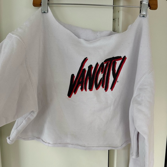 Vancityoriginal Let’er Rip Crop Sweatshirt - Picture 2 of 4